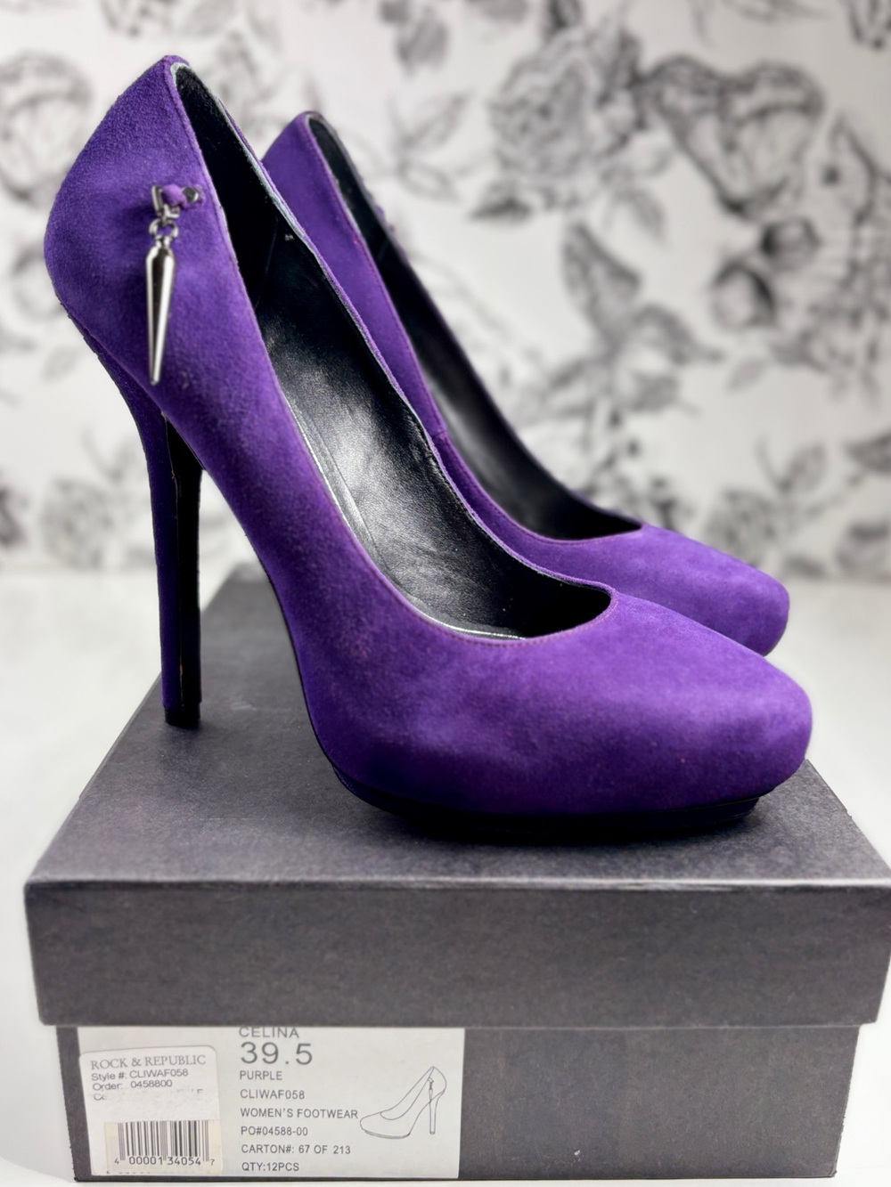 Rock & Republic Celina Purple Suede Platform 5” Pumps w/ Spike Charm, Sz 39.5